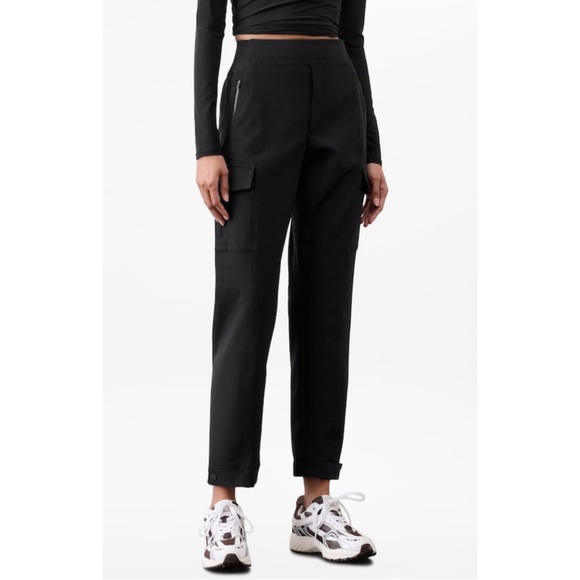 Athleta Pants - ATHLETA | NWOT $129 Endless High Rise Cargo Pant in Black, Size 6